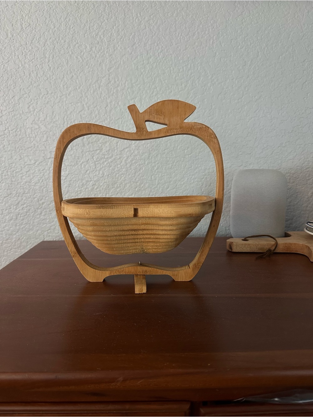 Vintage Wooden Collapsible Apple Fruit Basket - Natural Bamboo - Picture 5 of 11